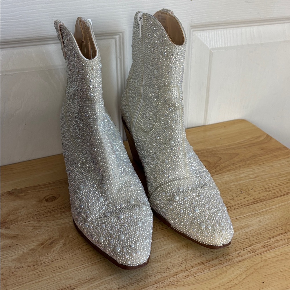 Betsey Johnson Emory Glass Stone Western Boot Pearl White Ankle boot Size 8 - Picture 6 of 11